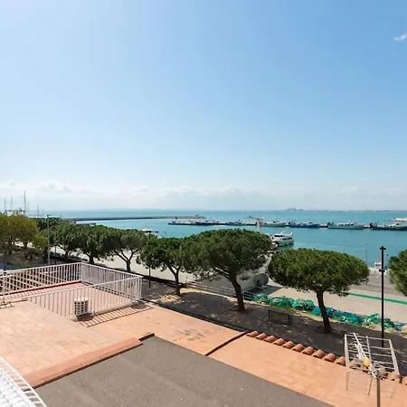 Merce 30-amplia Con Vistas Al Mar Roses